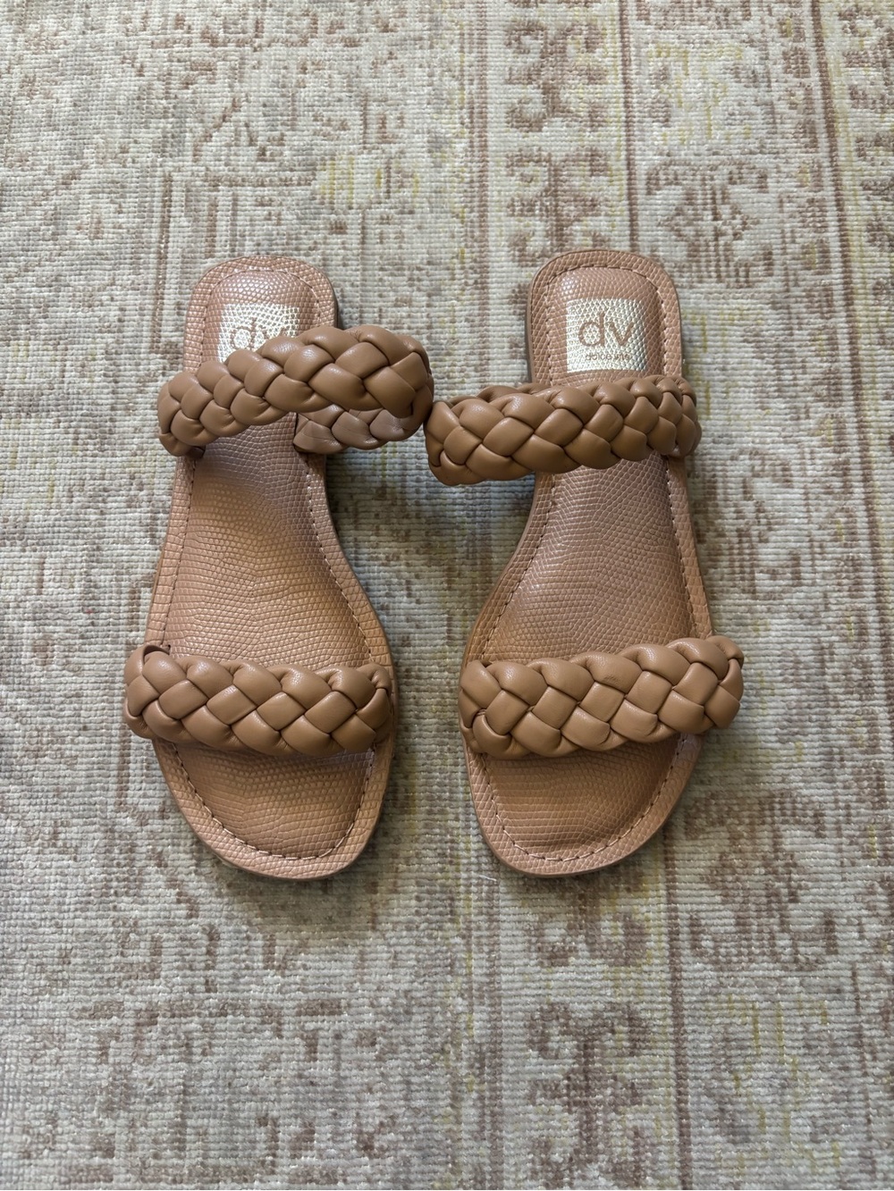 Dolce Vita Braided Sandal Size 7